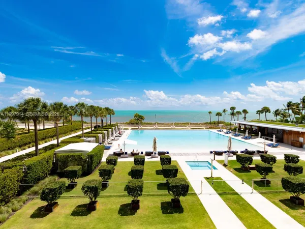 $26,000 | 360 Ocean Drive, Unit 304S, Key Biscayne, FL 33149