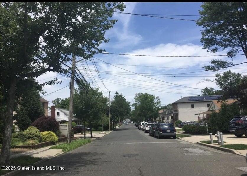 369 Wilson Avenue Staten Island, NY 10312 - Photo 2 of 3 \q