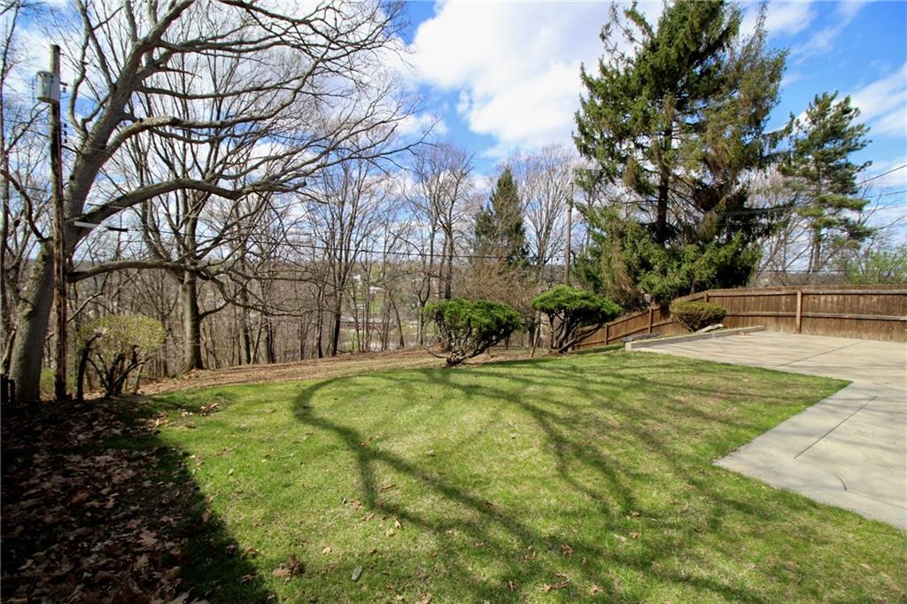226 Castle Road Castle Shannon, PA 15234 - Photo 16 of 19 Back yard.