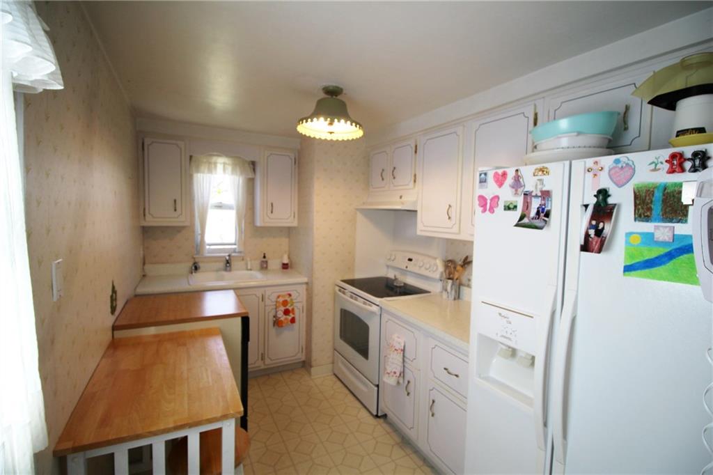 226 Castle Road Castle Shannon, PA 15234 - Photo 7 of 19 Kitchen
