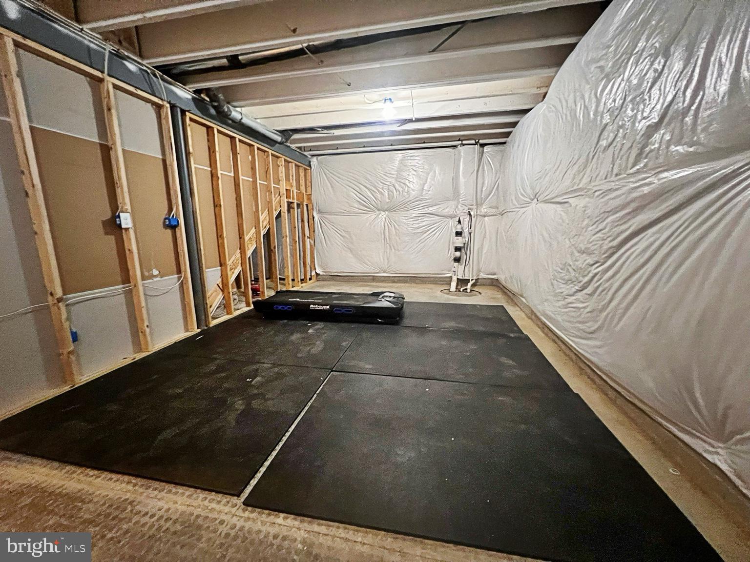 1147 Cardigan Road Middletown, DE 19709 - Photo 29 of 32 a view of a garage