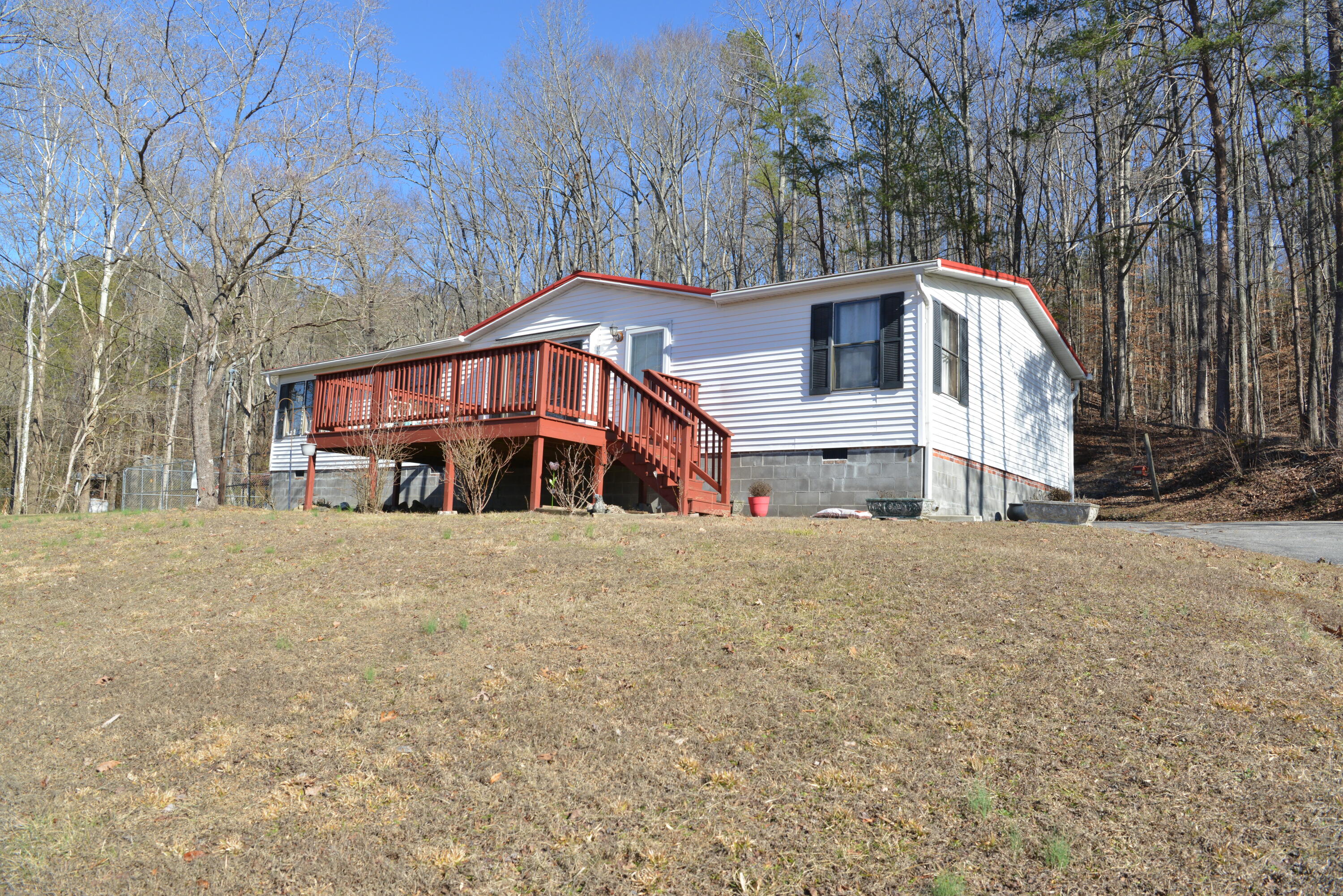 196 Rabbit Valley Road Northwest Cleveland, TN 37312 - Photo 1 of 11 1- Front of house