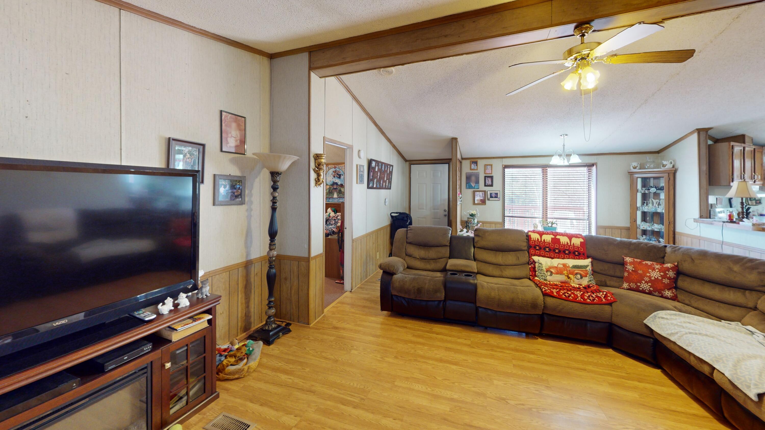 196 Rabbit Valley Road Northwest Cleveland, TN 37312 - Photo 2 of 11 2-Living-Room
