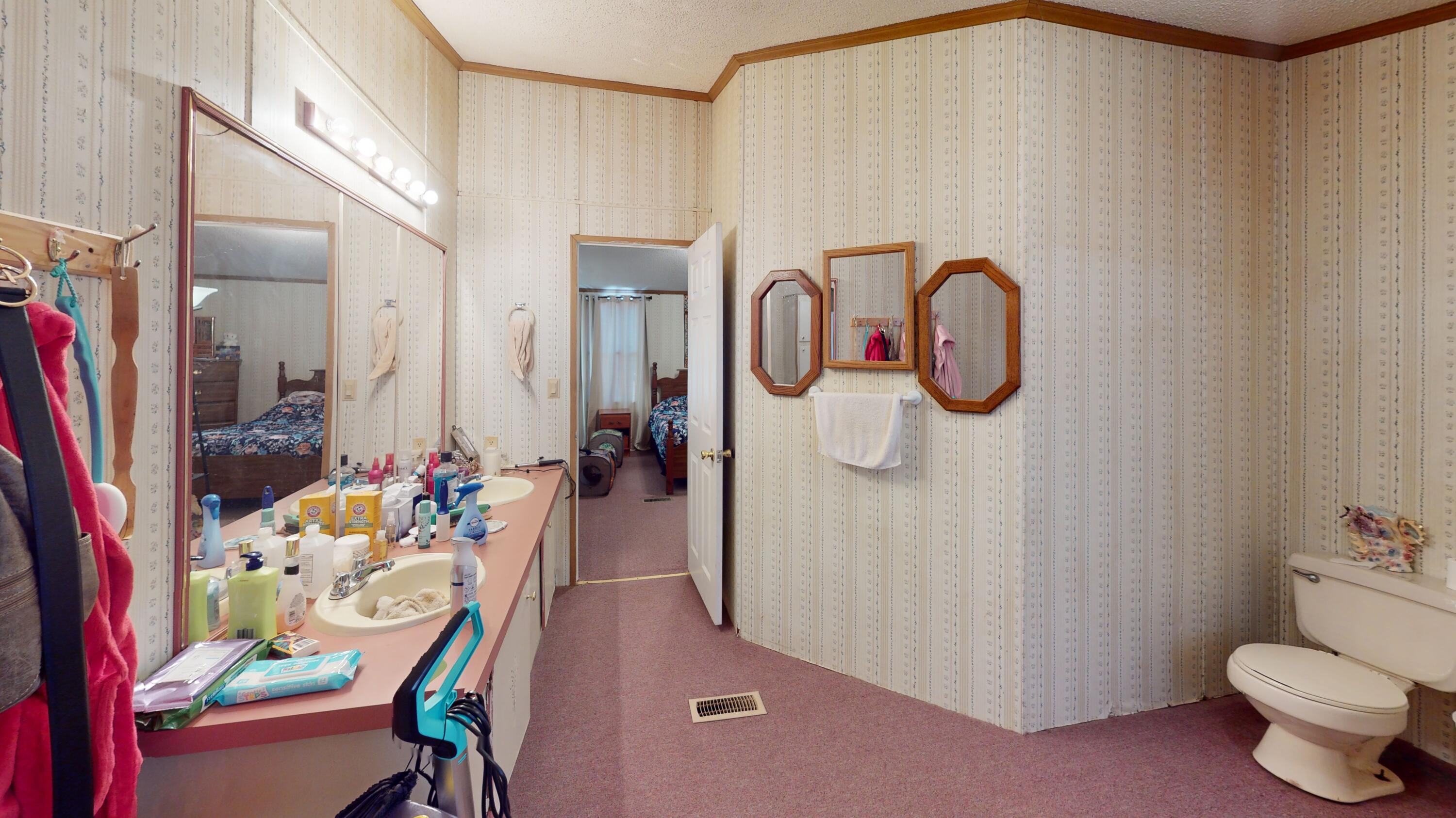 196 Rabbit Valley Road Northwest Cleveland, TN 37312 - Photo 8 of 11 8-Master Bathroom