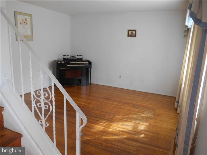 1416 Rothley Avenue Willow Grove, PA 19090 - Photo 3 of 24 Gallery Image 3