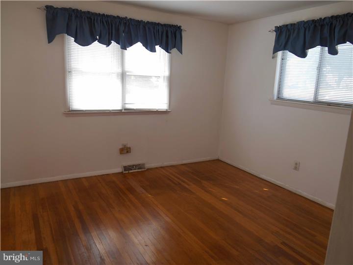 1416 Rothley Avenue Willow Grove, PA 19090 - Photo 5 of 24 Gallery Image 5