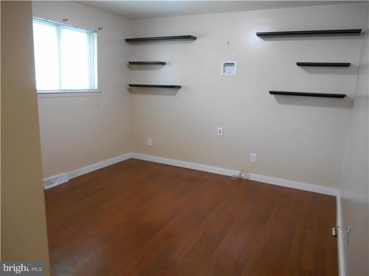 1416 Rothley Avenue Willow Grove, PA 19090 - Photo 10 of 24 Gallery Image 10