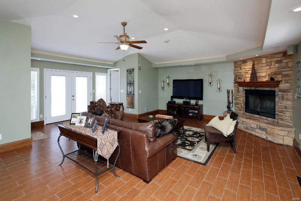 18165 Melrose Road Wildwood, MO 63038 - Photo 3 of 49 Gallery Image 3