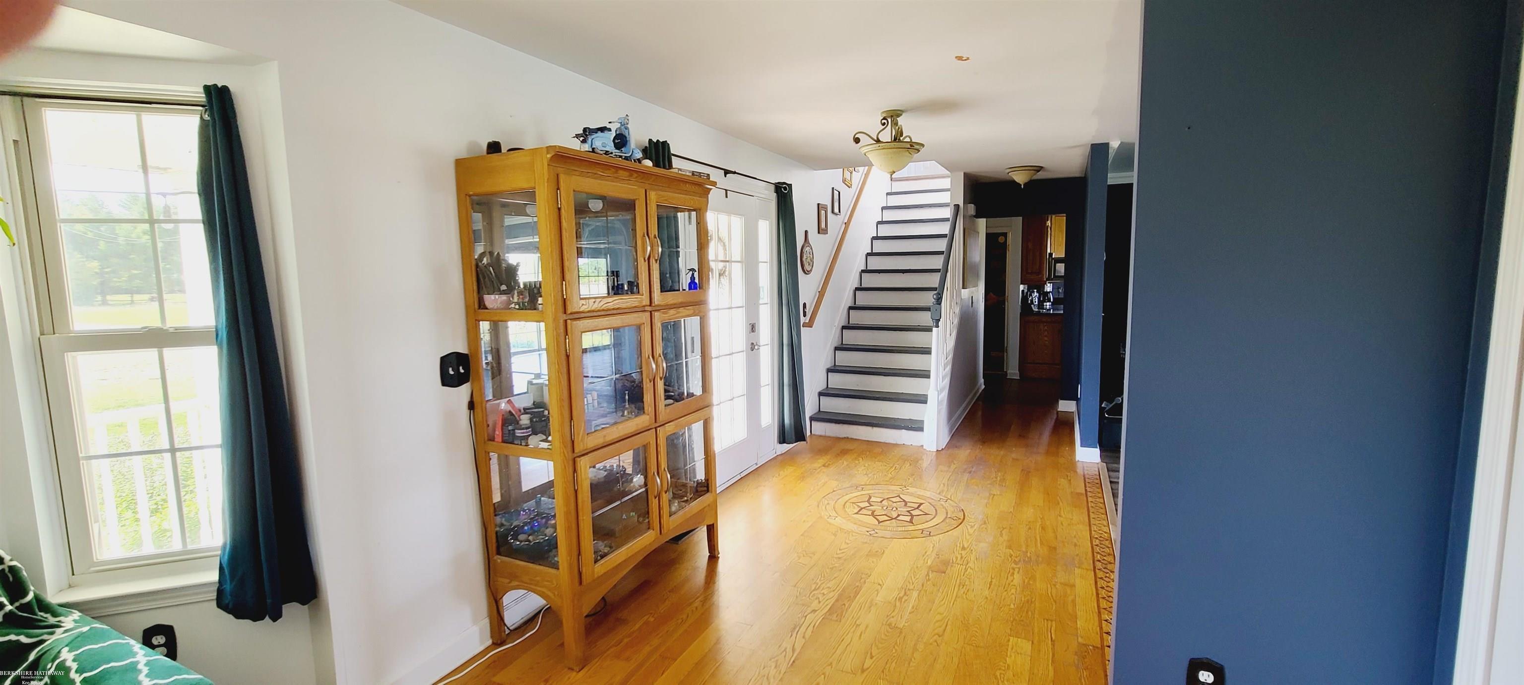 615 Stoddard Road Columbus, MI 48063 - Photo 5 of 31 50087091-4.JPG