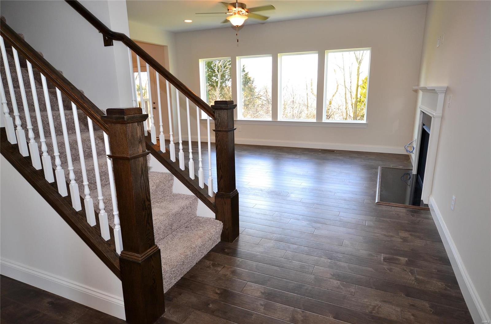 5933 Hawkins Ridge Court St. Louis, MO 63129 - Photo 2 of 33 Gallery Image 2
