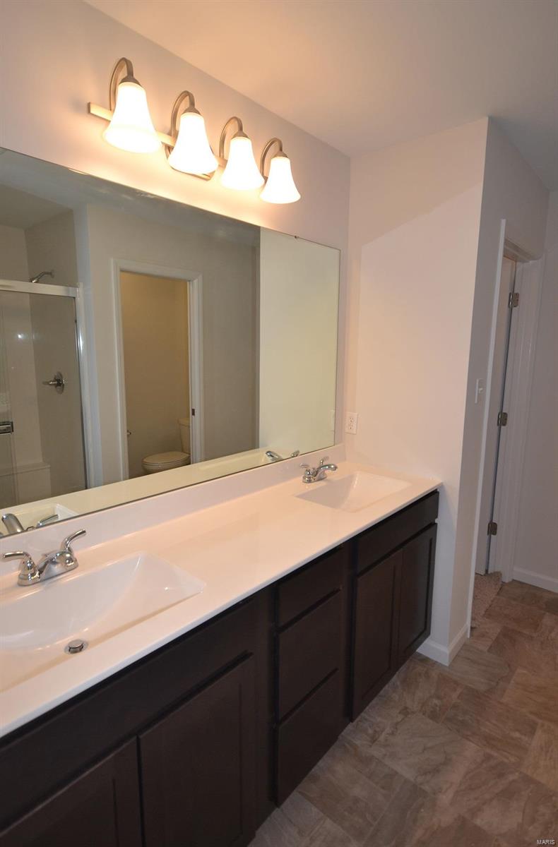 5933 Hawkins Ridge Court St. Louis, MO 63129 - Photo 17 of 33 Gallery Image 17