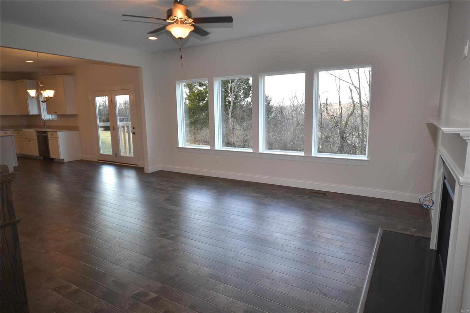 5933 Hawkins Ridge Court St. Louis, MO 63129 - Photo 6 of 33 Gallery Image 6