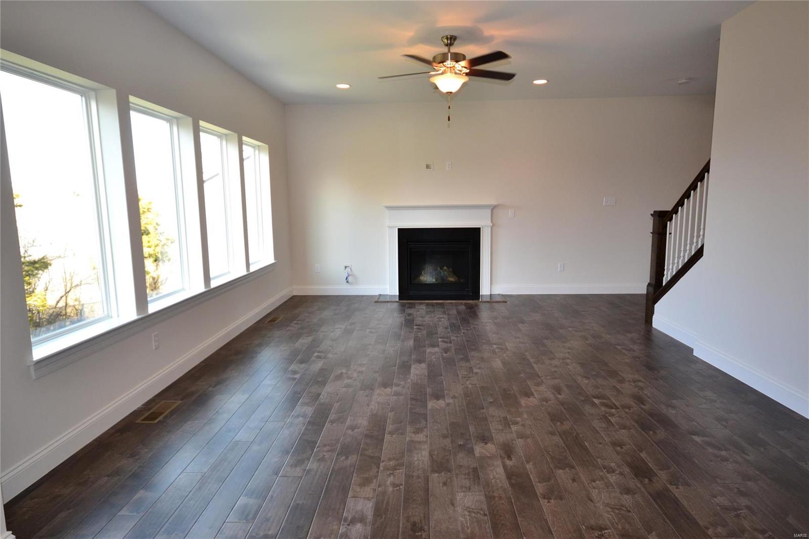 5933 Hawkins Ridge Court St. Louis, MO 63129 - Photo 7 of 33 Gallery Image 7