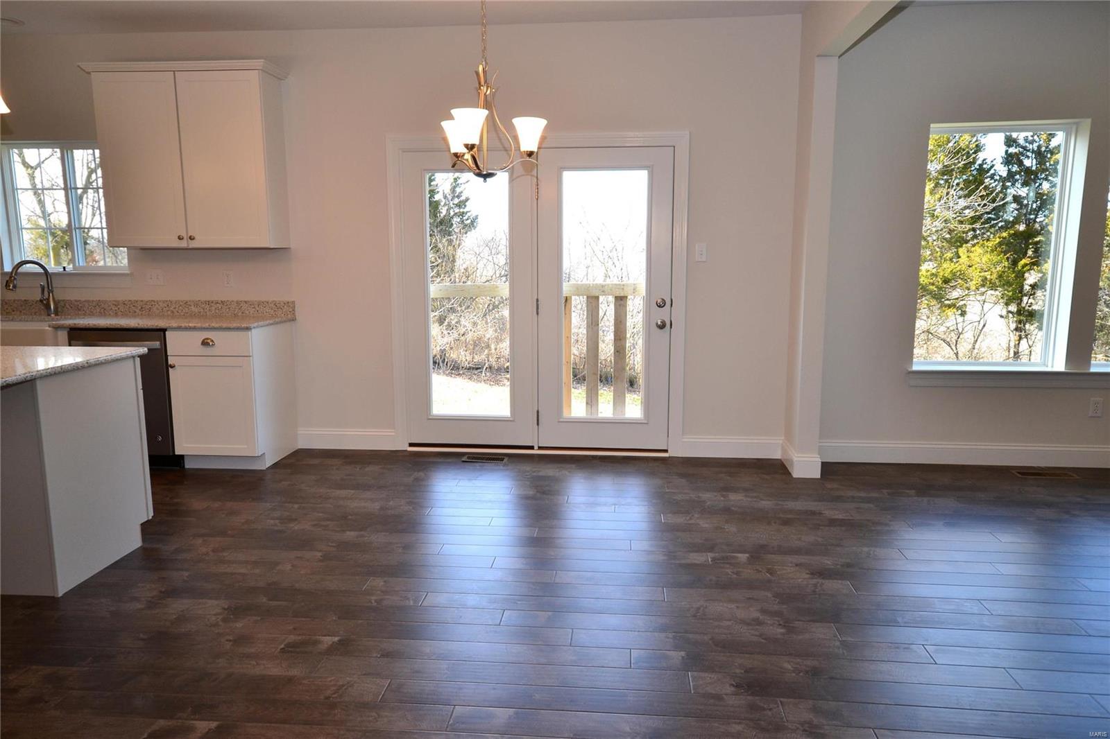 5933 Hawkins Ridge Court St. Louis, MO 63129 - Photo 9 of 33 Gallery Image 9