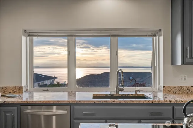 $2,250,000 | 13813 68th Avenue West, Edmonds, WA 98026