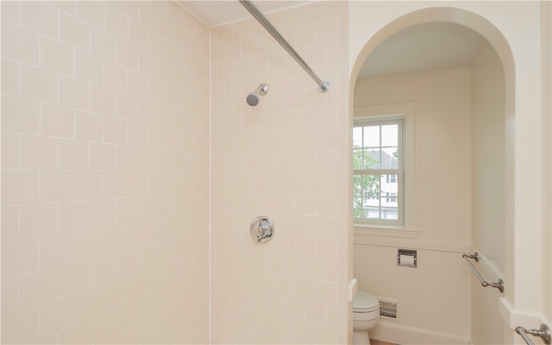 78 Phelps Road, Unit A Middletown, RI 02842 - Photo 13 of 29