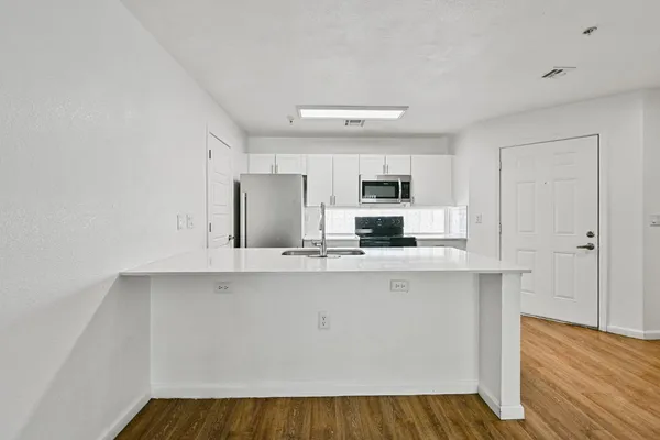 $1,399 | 3065 North 67th Avenue, Unit 203, Phoenix, AZ 85033