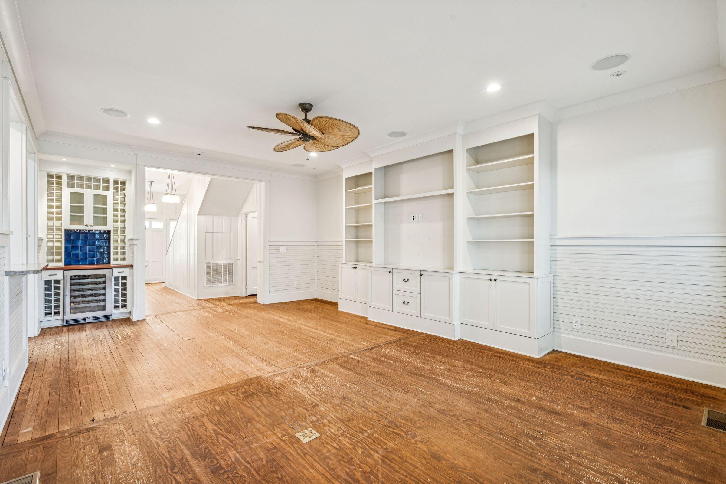 2424 Middle Street Sullivans Island, SC 29482 - Photo 10 of 53 Living Room