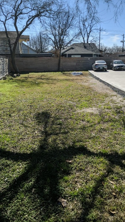7124 Avenue F, Unit 1 Houston, TX 77011 - Photo 11 of 12 a view of outdoor space with swimming pool