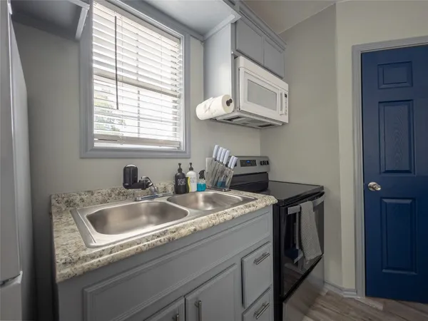 $1,550 | 7124 Avenue F, Unit 1, Houston, TX 77011