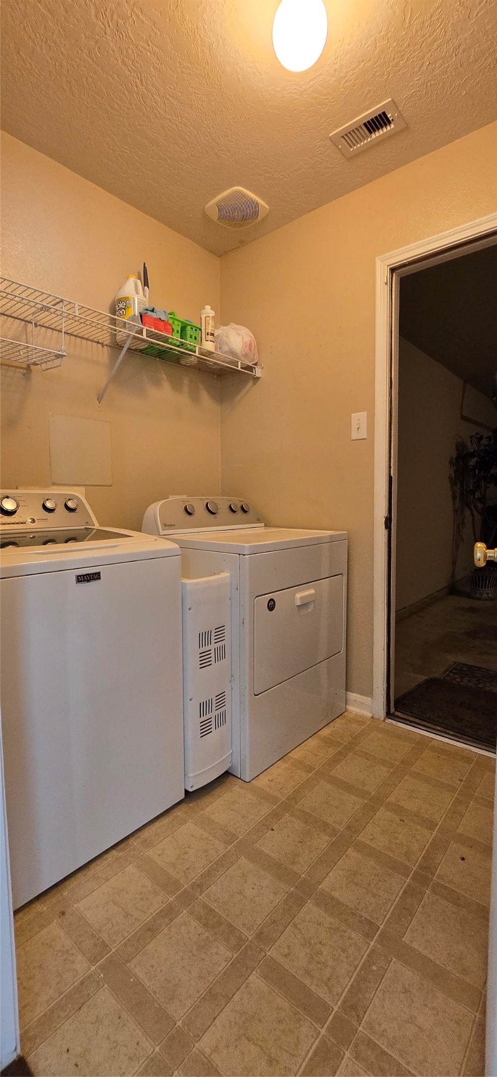 13115 Ridgewood Knoll Lane Houston, TX 77047 - Photo 43 of 46 Laundry Rm