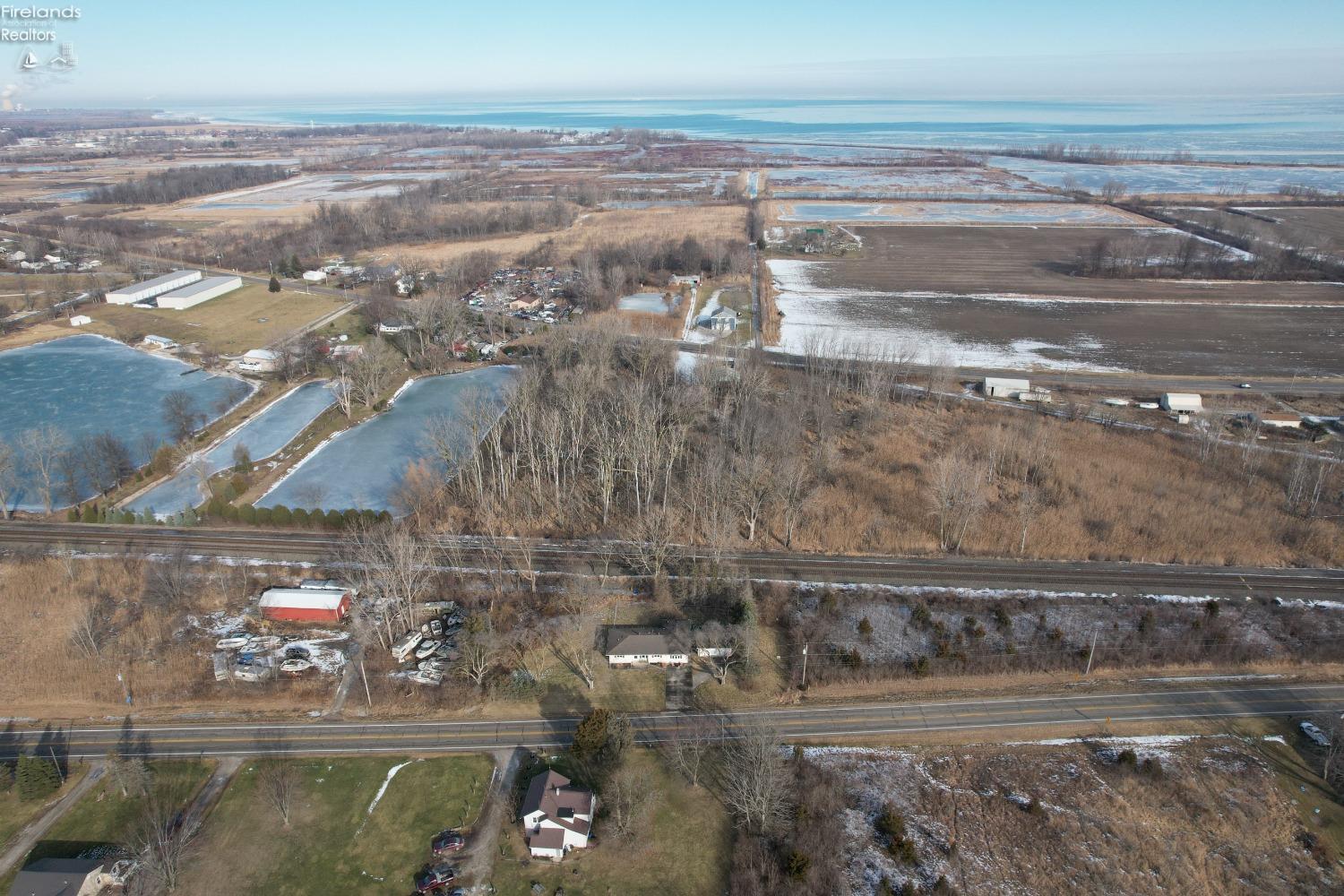 3275 West Harbor Road Port Clinton, OH 43452 - Photo 13 of 39 Gallery Image 13