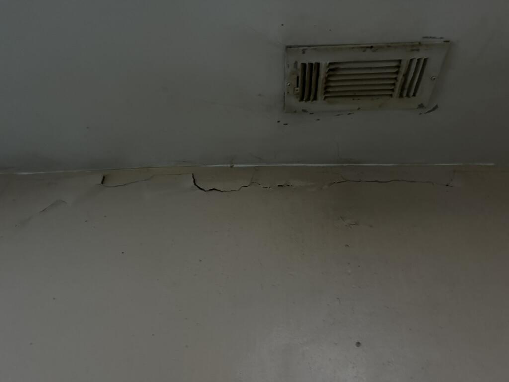 1009 North Hawthorne Street Chattanooga, TN 37406 - Photo 7 of 8 08863A4C-A99D-468D-9549-2D060CC69520_1_1