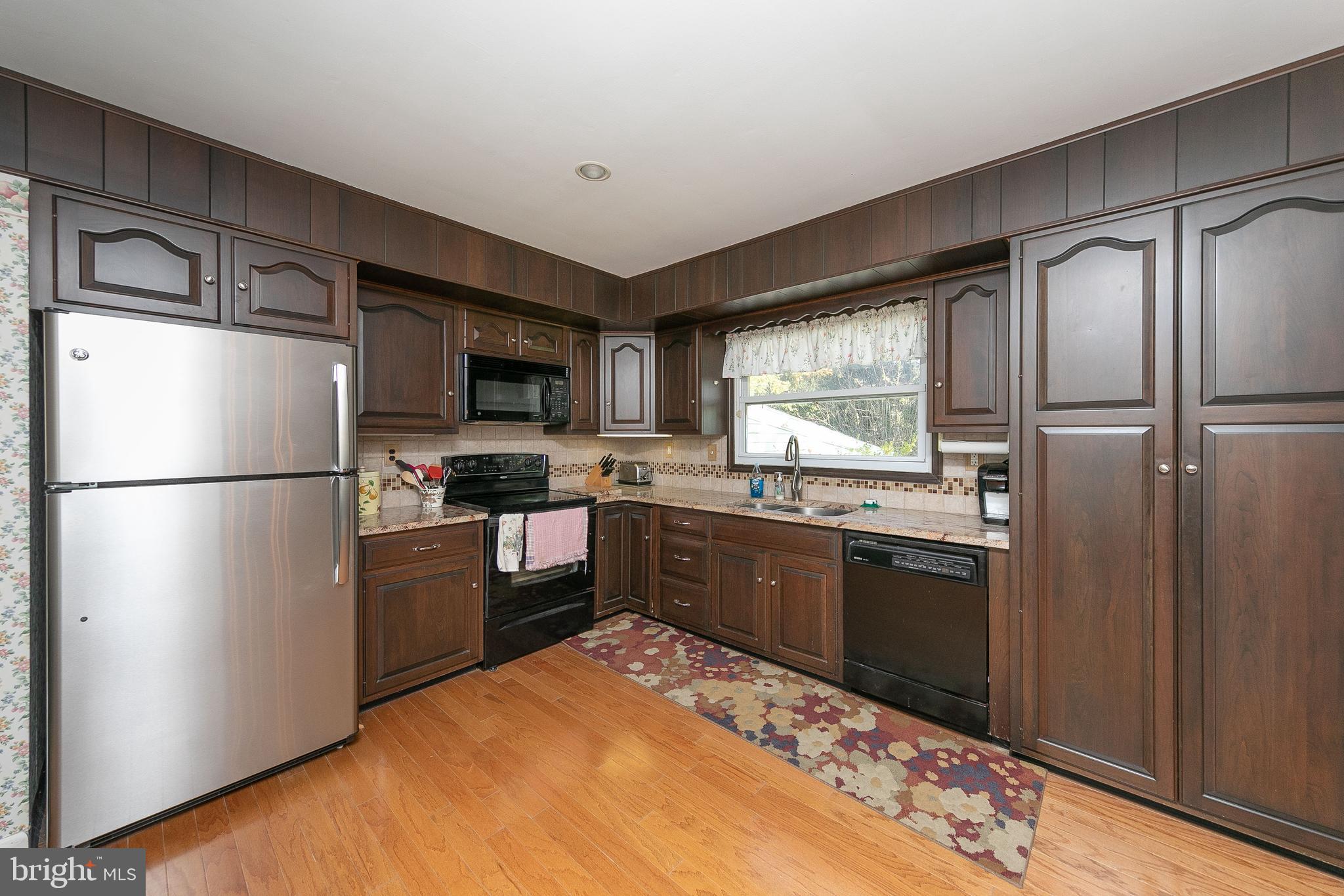 17 Schoolhouse Road Southampton, PA 18966 - Photo 11 of 26 Gallery Image 11