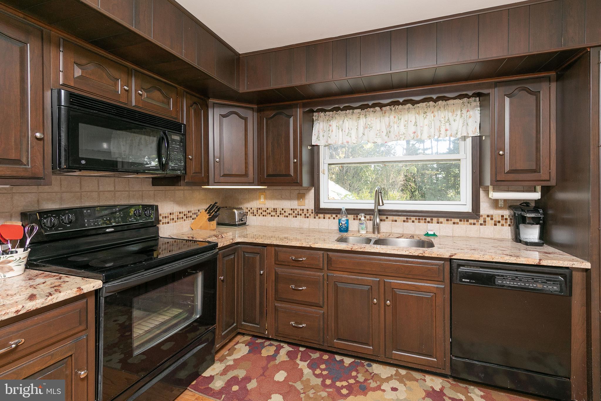 17 Schoolhouse Road Southampton, PA 18966 - Photo 12 of 26 Gallery Image 12