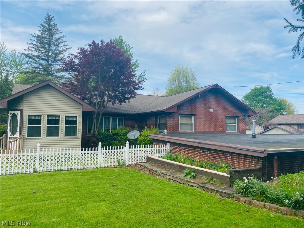 872 Carson Salt Springs Road Mineral Ridge, OH 44440 - Photo 1 of 35 Gallery Image 1