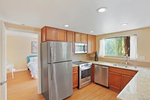 $585,000 | 155 Rosebay Drive, Unit 37, Encinitas, CA 92024