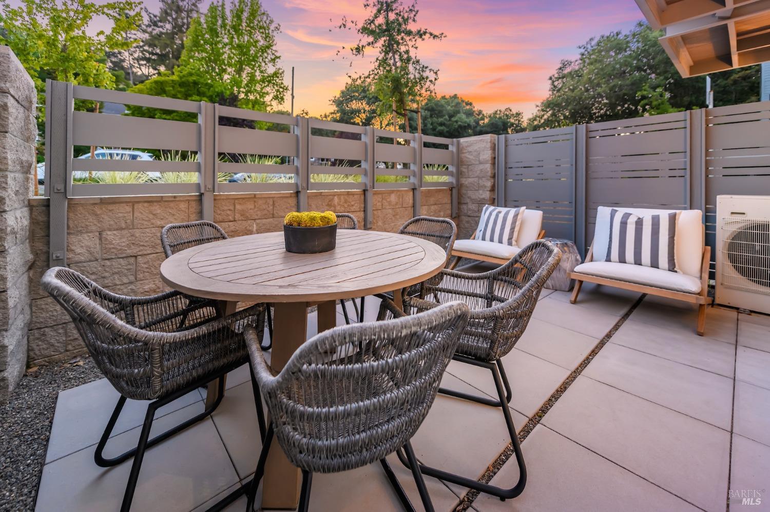1092 Foster Road Napa, CA 94558 - Photo 22 of 26
