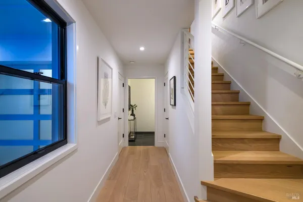 $899,000 | 1092 Foster Road, Napa, CA 94558