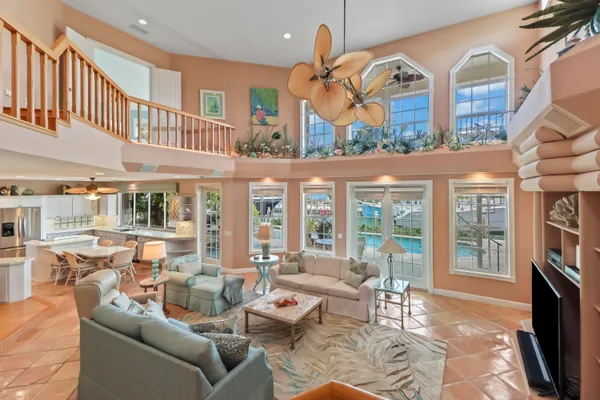 $3,595,000 | 820 12th Street, Key Colony Beach, FL 33051