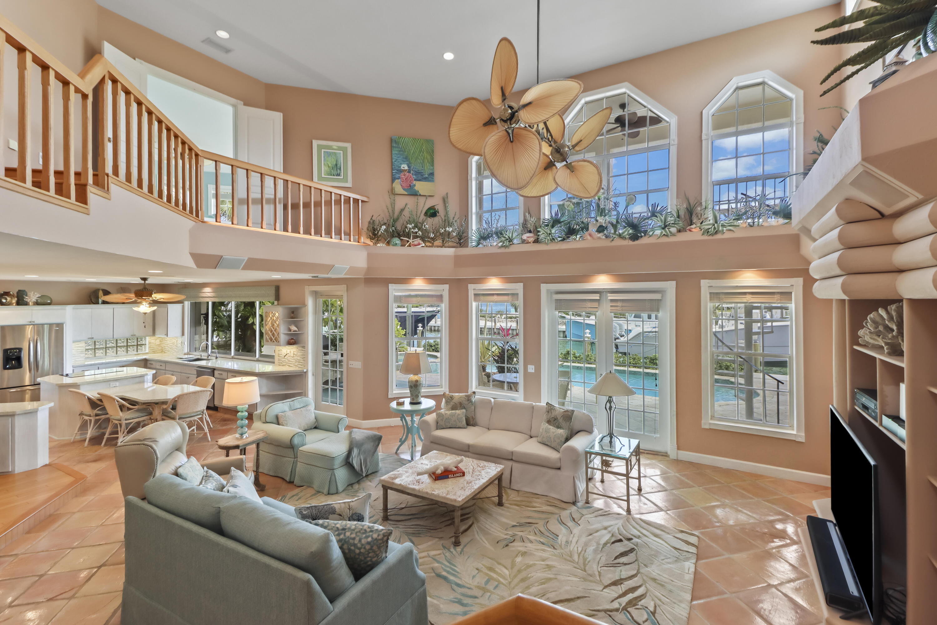 820 12th Street Key Colony Beach, FL 33051 - Photo 12 of 55 Living Space