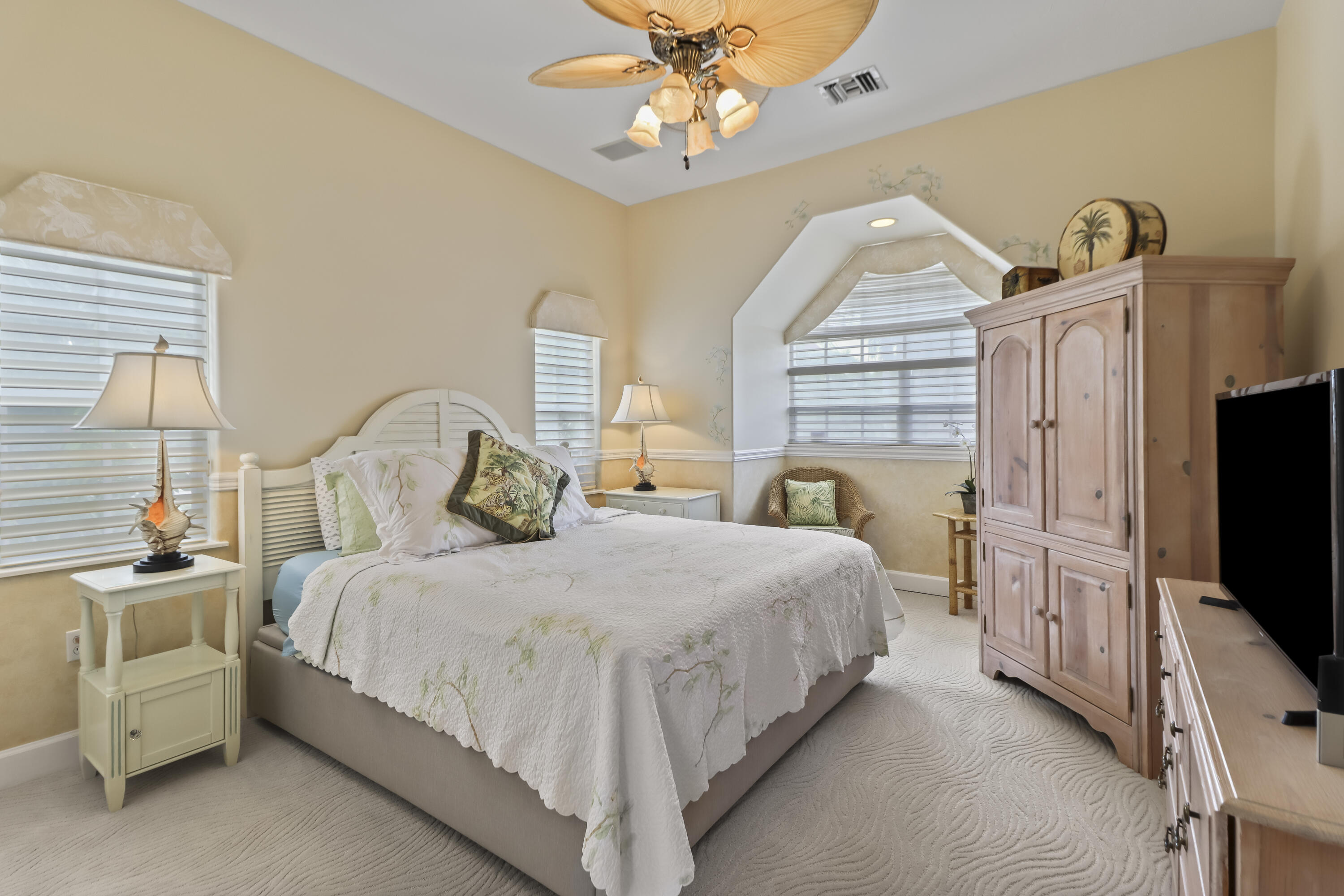 820 12th Street Key Colony Beach, FL 33051 - Photo 27 of 55 Bed3