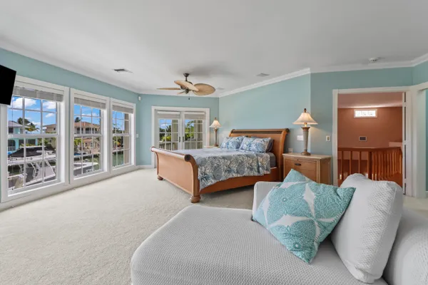 $3,595,000 | 820 12th Street, Key Colony Beach, FL 33051