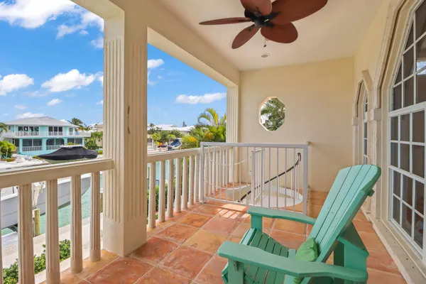 $3,595,000 | 820 12th Street, Key Colony Beach, FL 33051