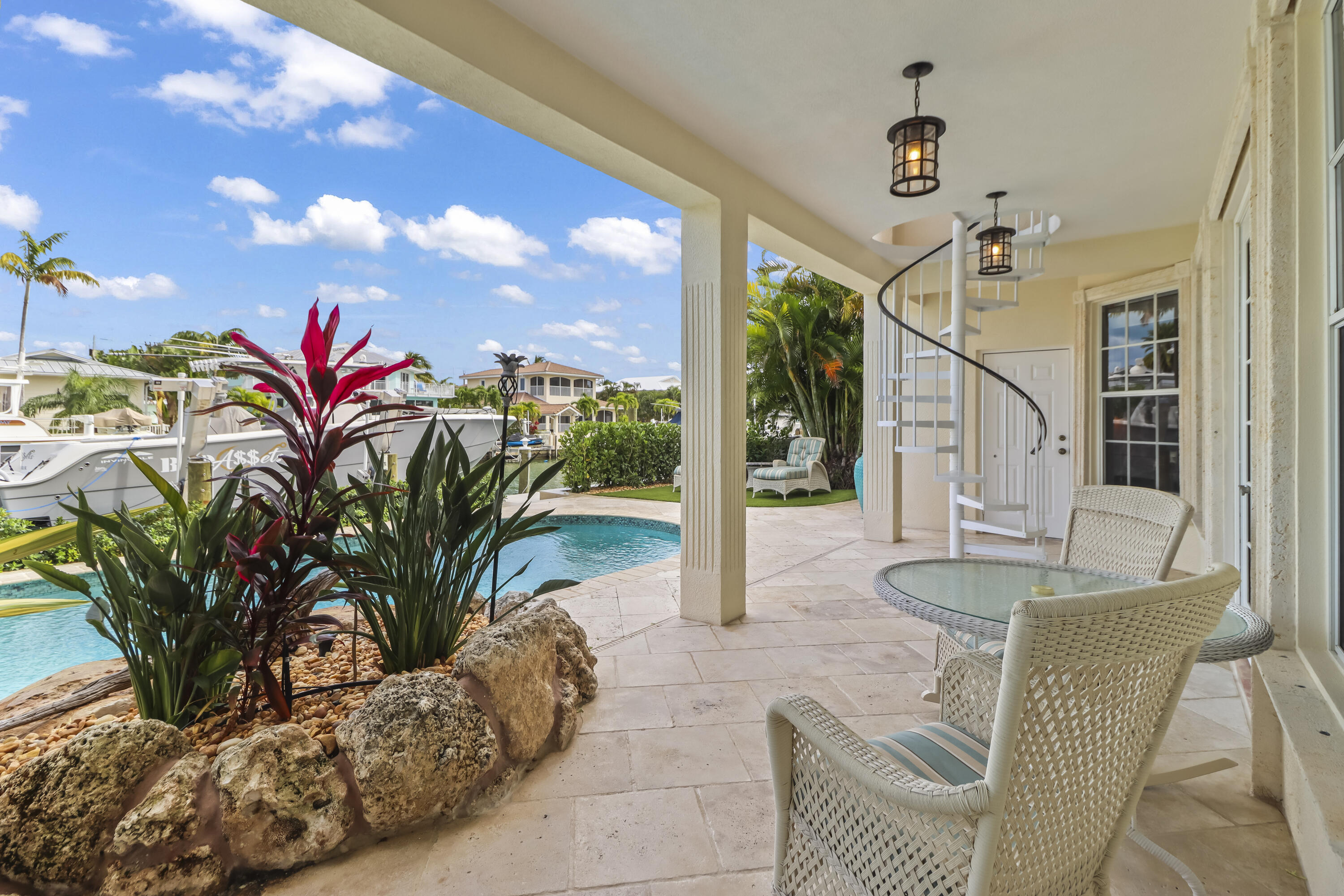 820 12th Street Key Colony Beach, FL 33051 - Photo 38 of 55 37 Patio