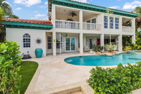 $3,595,000 | 820 12th Street, Key Colony Beach, FL 33051