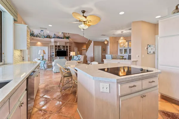 $3,595,000 | 820 12th Street, Key Colony Beach, FL 33051