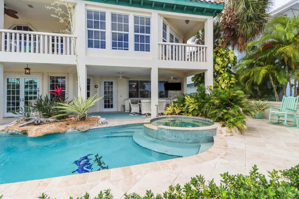 $3,595,000 | 820 12th Street, Key Colony Beach, FL 33051