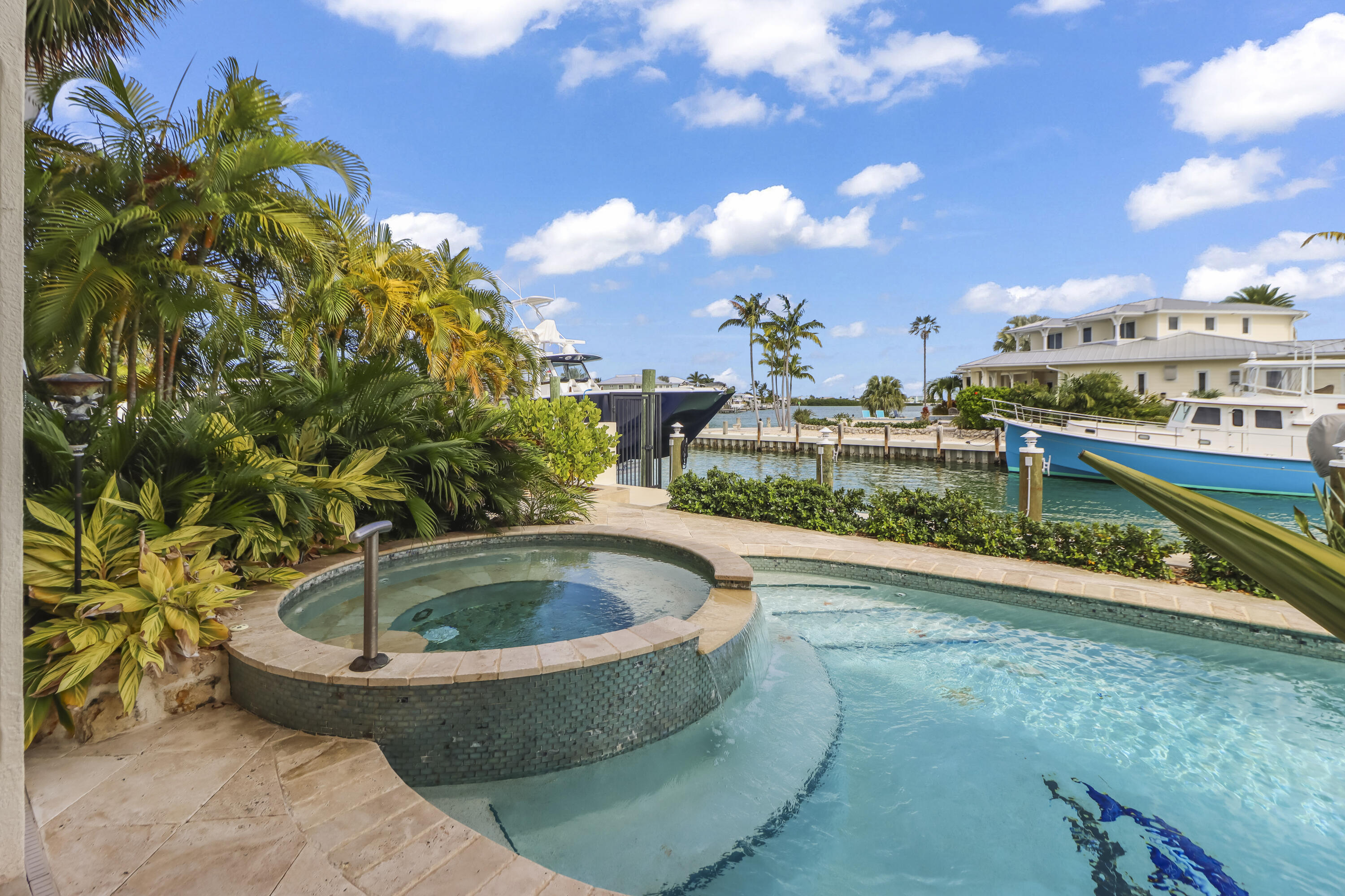 820 12th Street Key Colony Beach, FL 33051 - Photo 47 of 55 Hottub