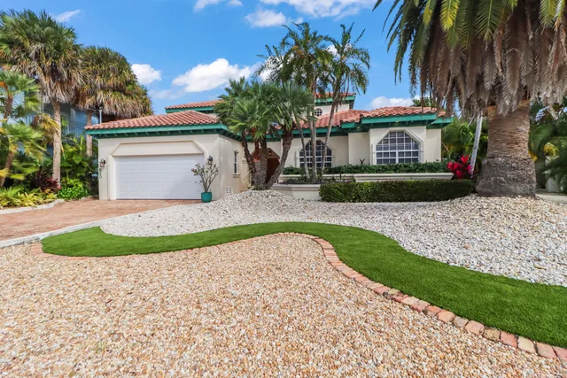 $3,595,000 | 820 12th Street, Key Colony Beach, FL 33051