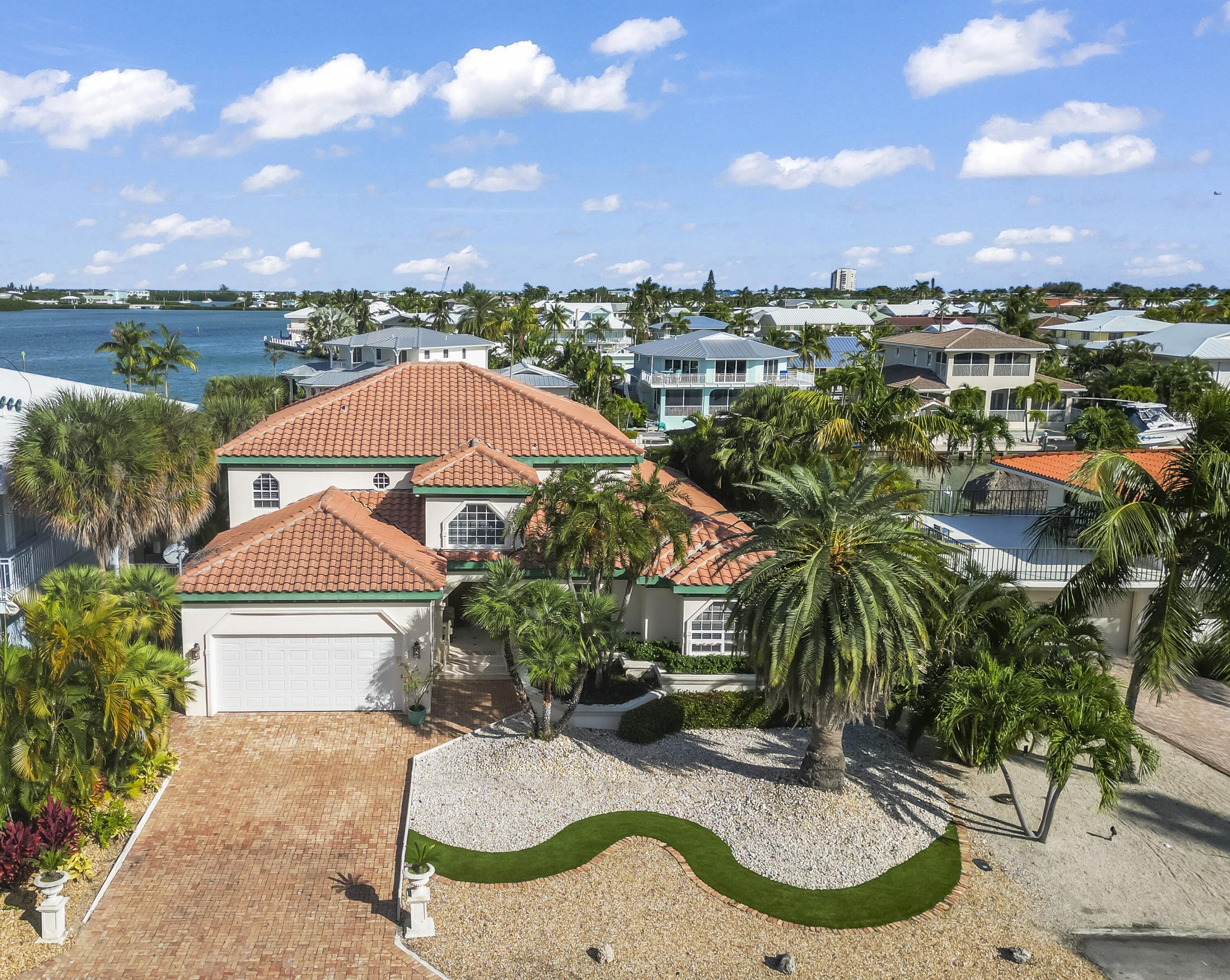 820 12th Street Key Colony Beach, FL 33051 - Photo 9 of 55 Front