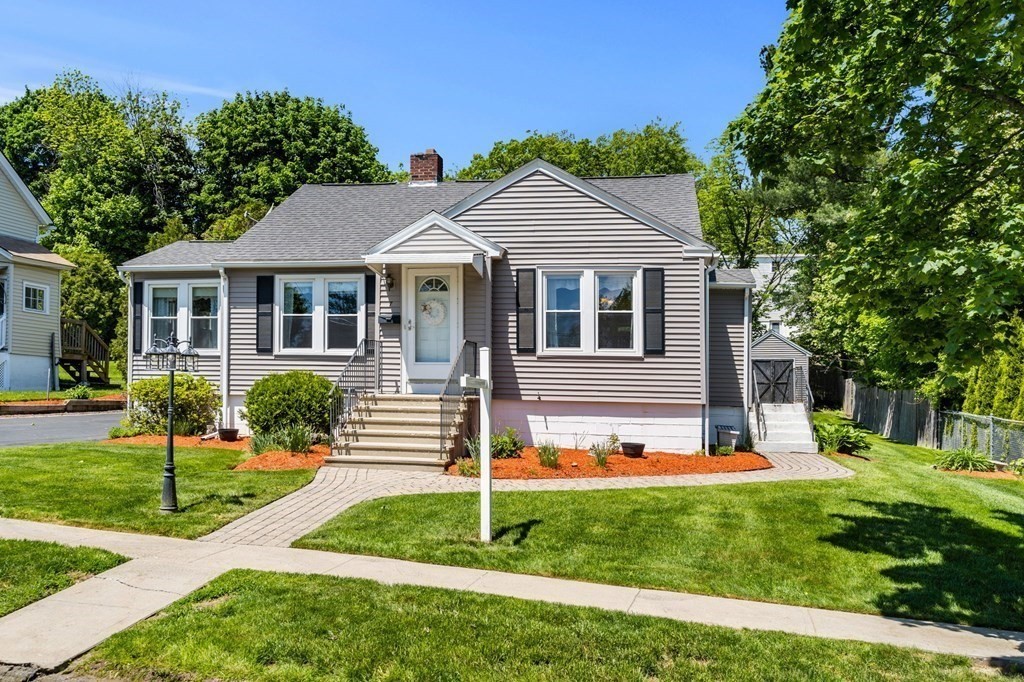 7 Varney Street Worcester, MA 01605 - Photo 3 of 42 Gallery Image 3