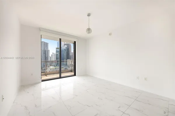 $3,700 | 90 Southwest 3rd Street, Unit 2602, Miami, FL 33130