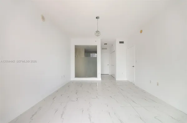 $3,700 | 90 Southwest 3rd Street, Unit 2602, Miami, FL 33130