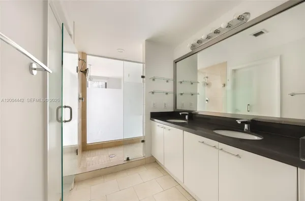 $3,700 | 90 Southwest 3rd Street, Unit 2602, Miami, FL 33130