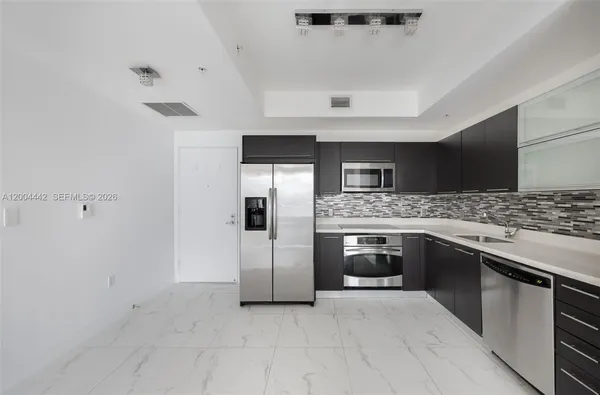 $3,700 | 90 Southwest 3rd Street, Unit 2602, Miami, FL 33130